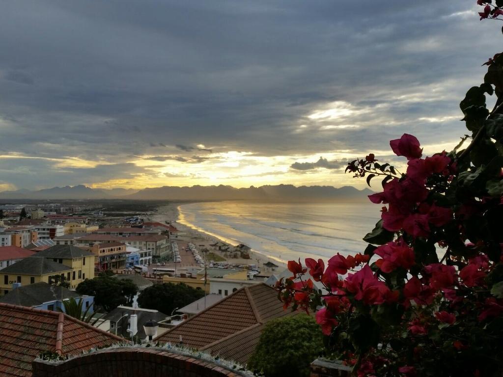 Ferienwohnung A Heavenly View Muizenberg Zimmer foto